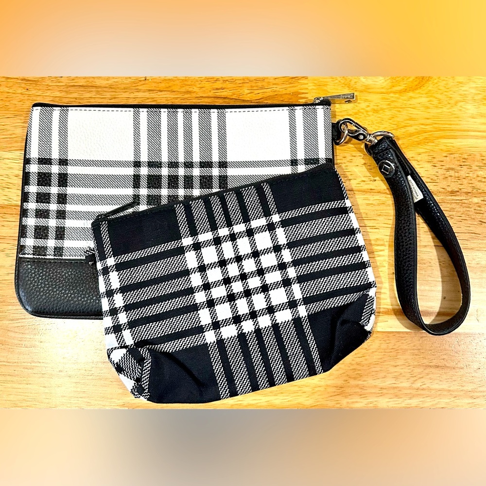 Black and White Wristlet Bundle